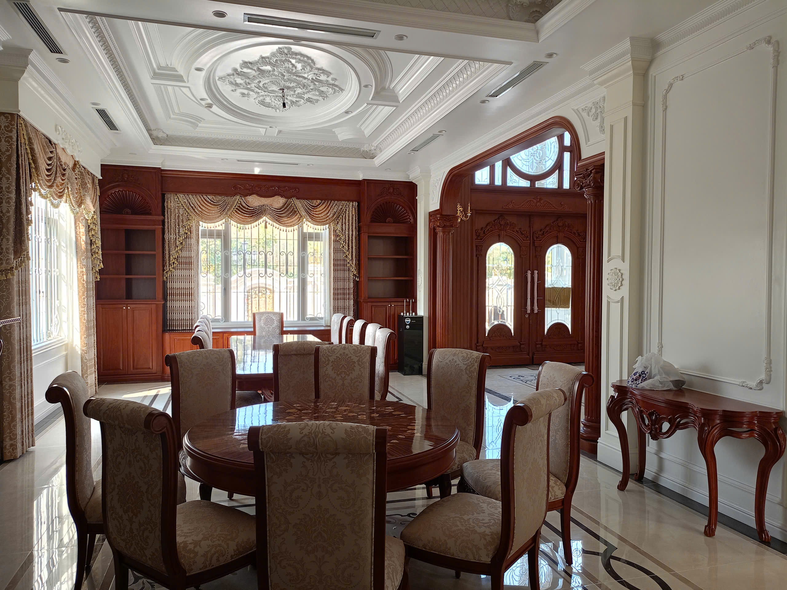 Lâu đài tân cổ điển kiến trúc Pháp