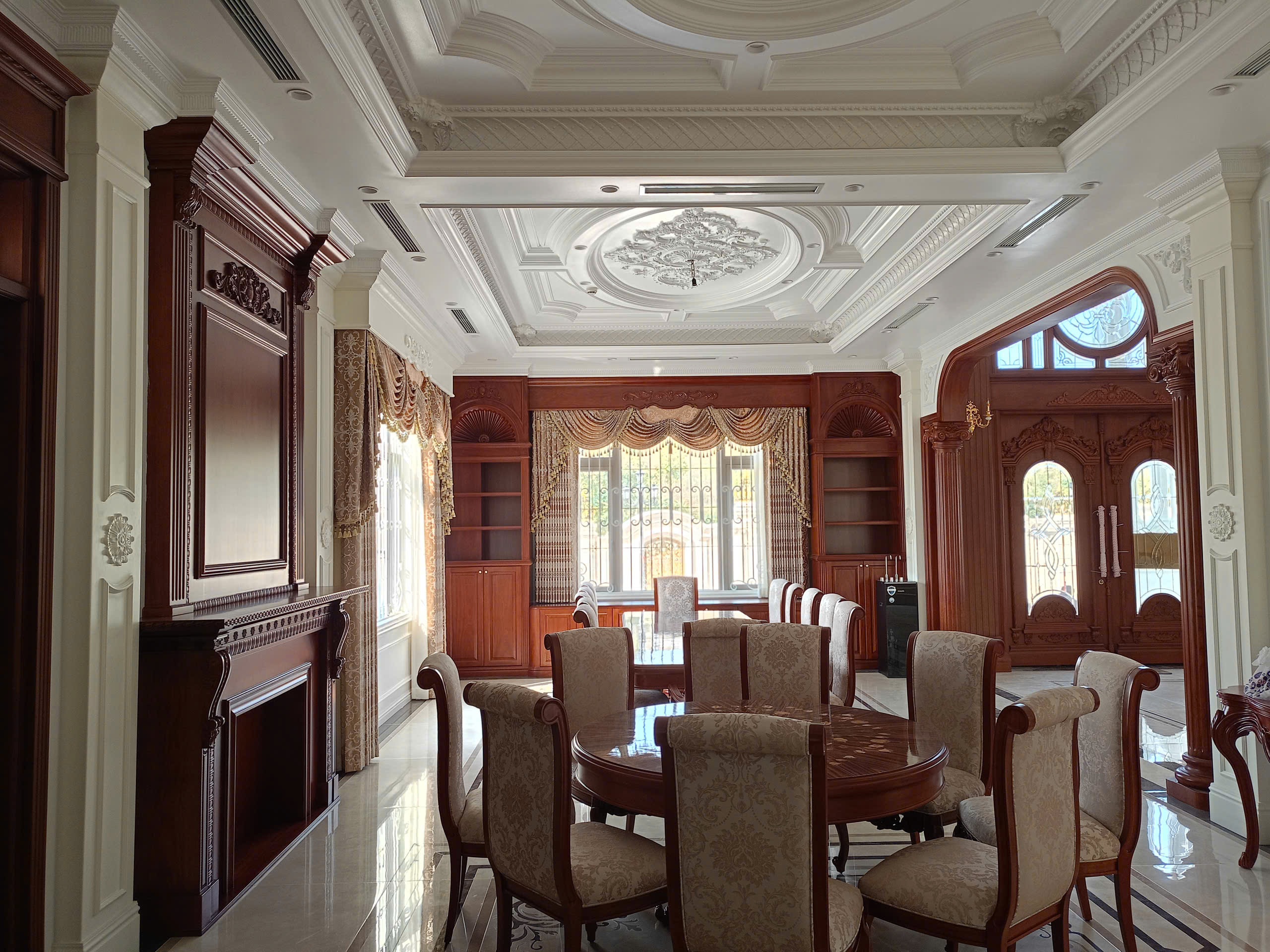 Lâu đài tân cổ điển kiến trúc Pháp