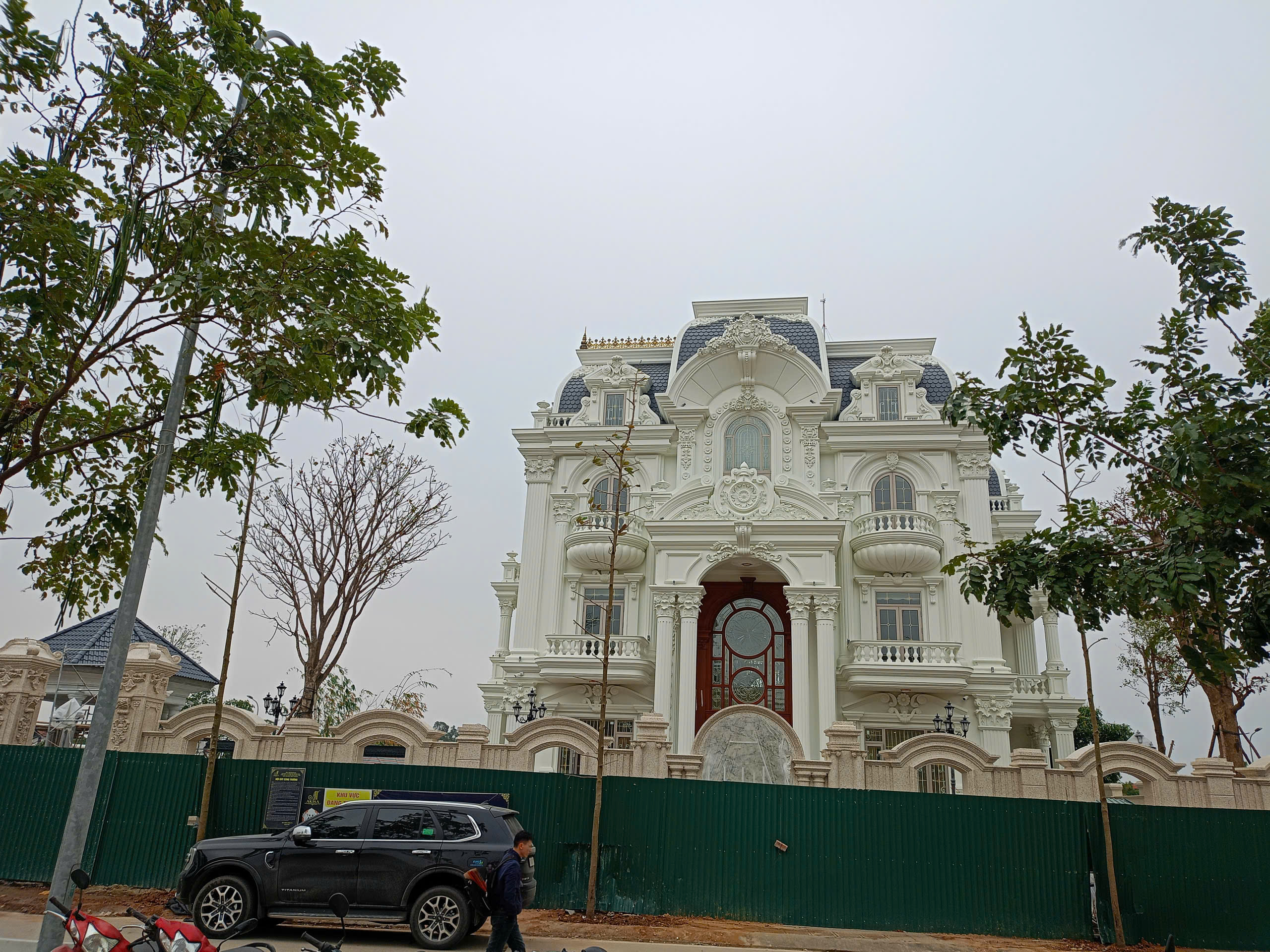 Lâu đài tân cổ điển kiến trúc Pháp