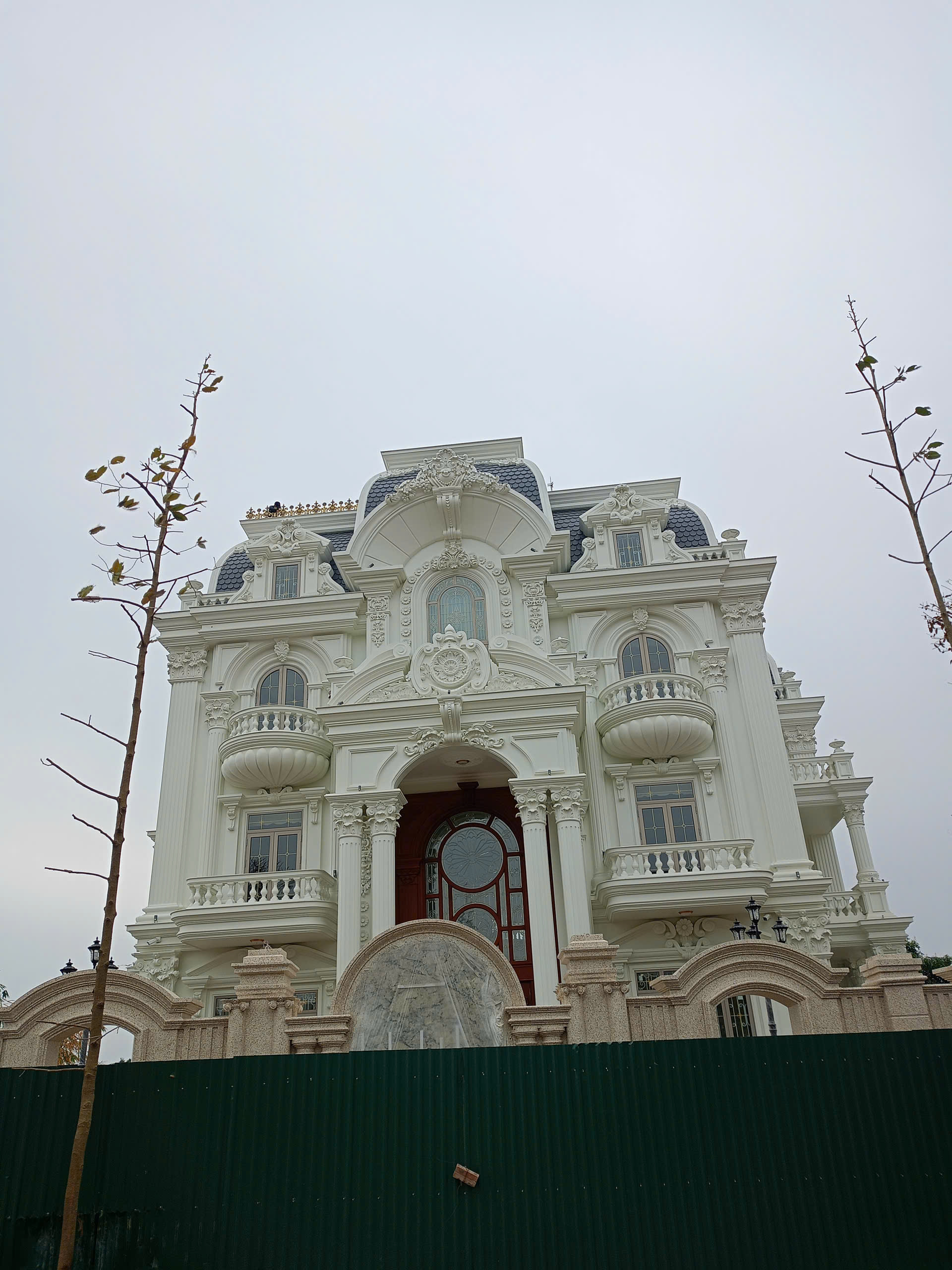 Lâu đài tân cổ điển kiến trúc Pháp